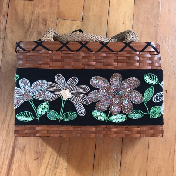 Pita Kura Handbeaded Drawstring Straw Bags - Picture 3 of 7